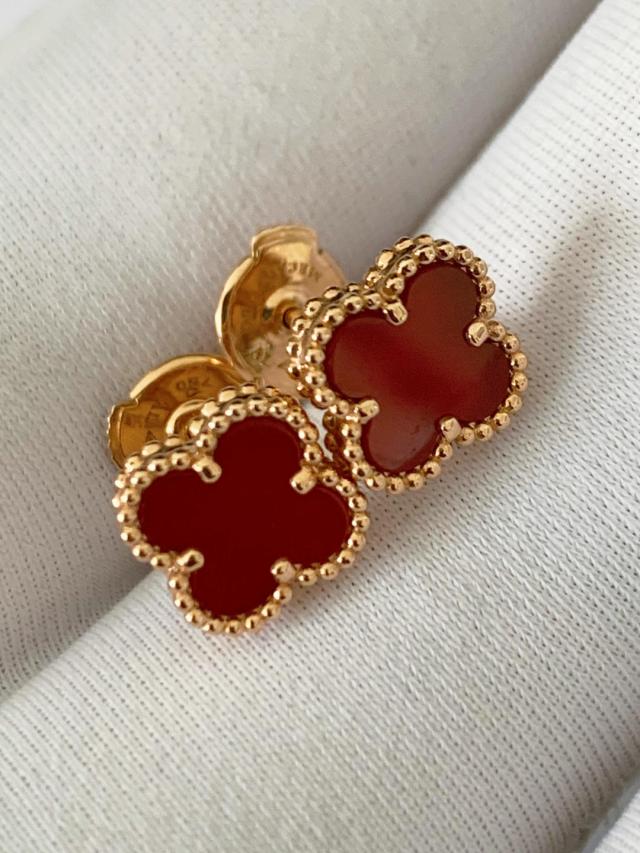ヴァンクリーフ＆アーペル Van Cleef & Arpels ピアス スウィート